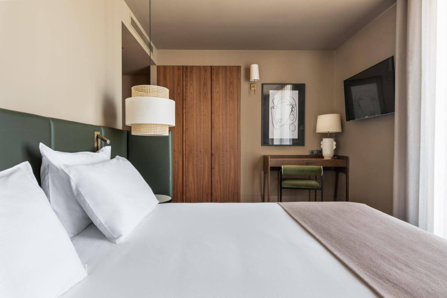 Double Room,1766294658:JPEG