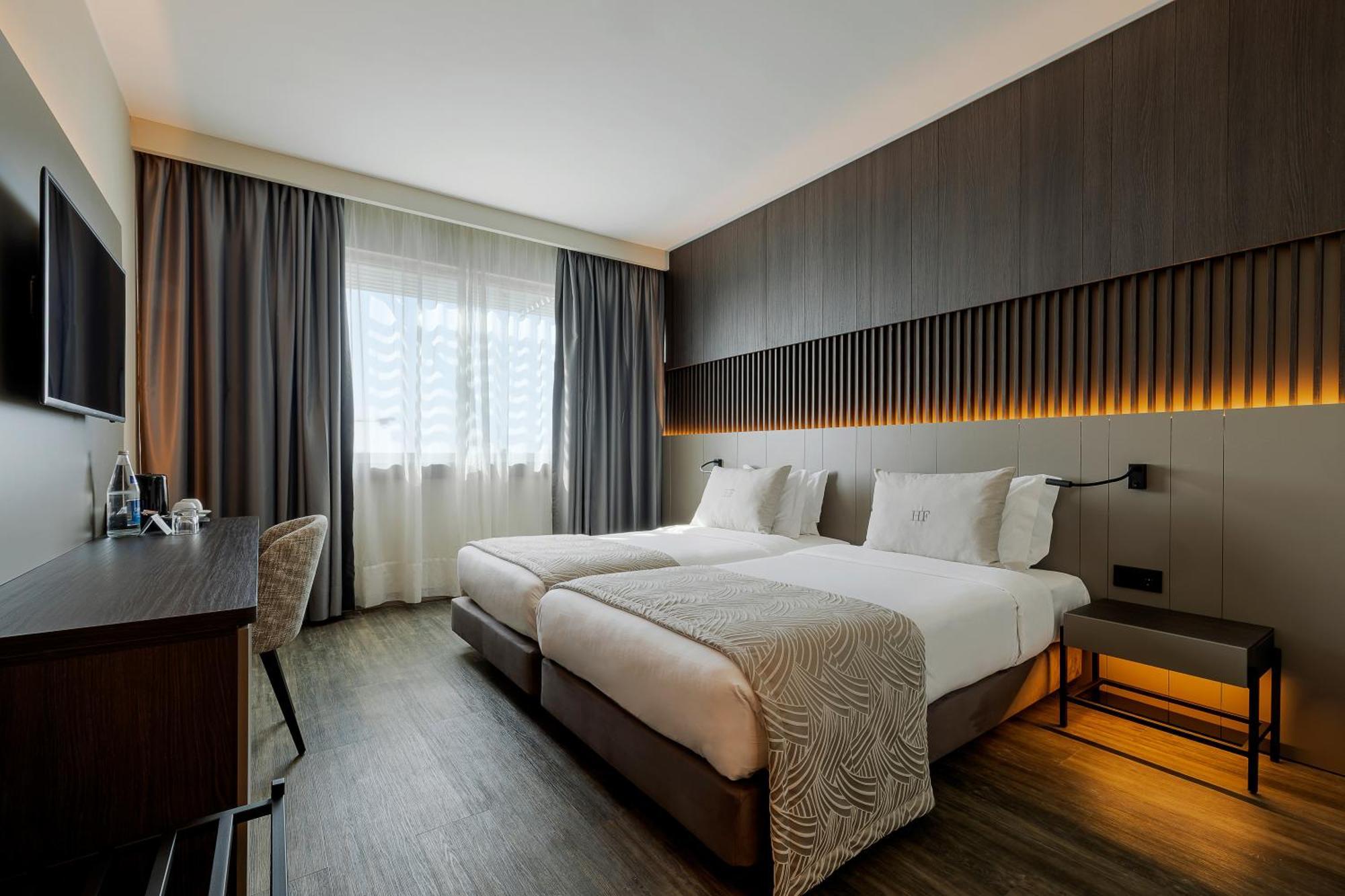 Standard Twin Room,1739362278:JPEG