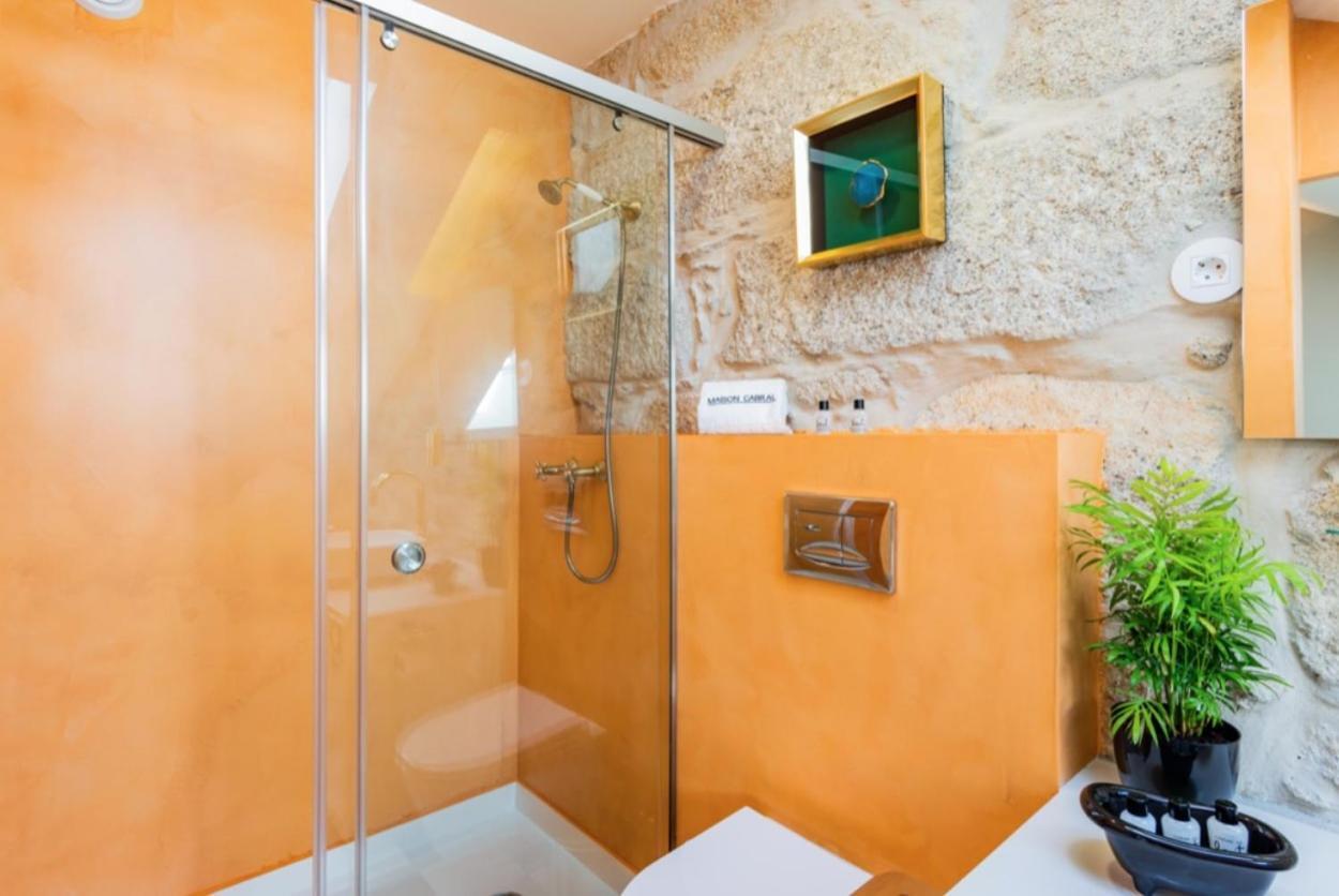 Deluxe Double Room Bath